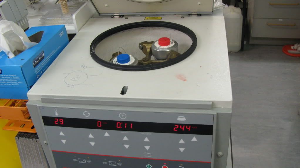 Transfer To Centrifuge Add Balance Tube Pictures, Images & Photos